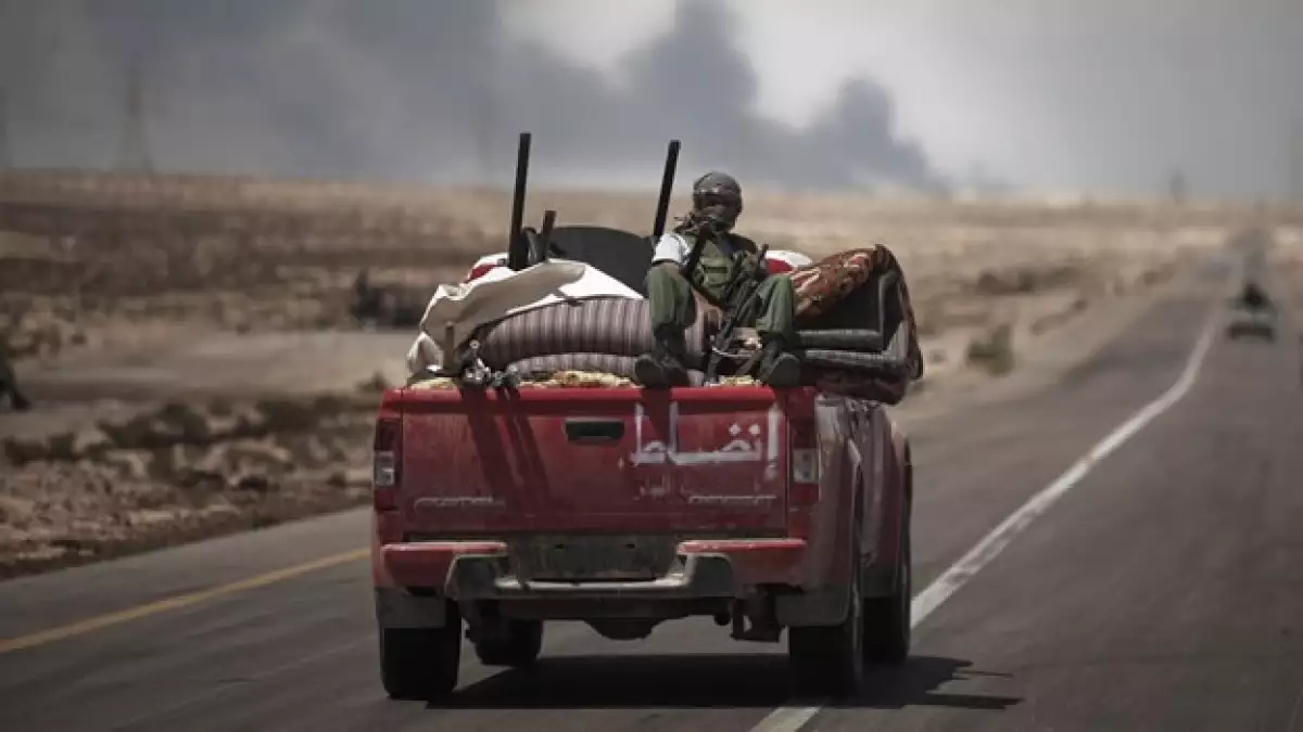 rebeldes avanzan en el occidente de libia