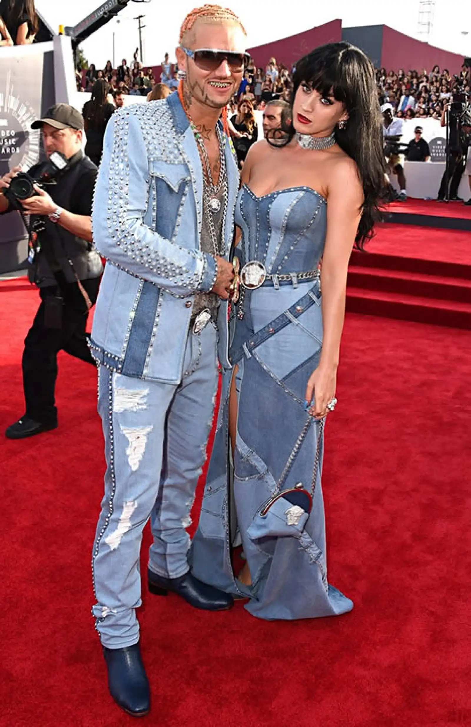 Aunque ellos no fueron pareja, esta coordinación de estilo fue épica.