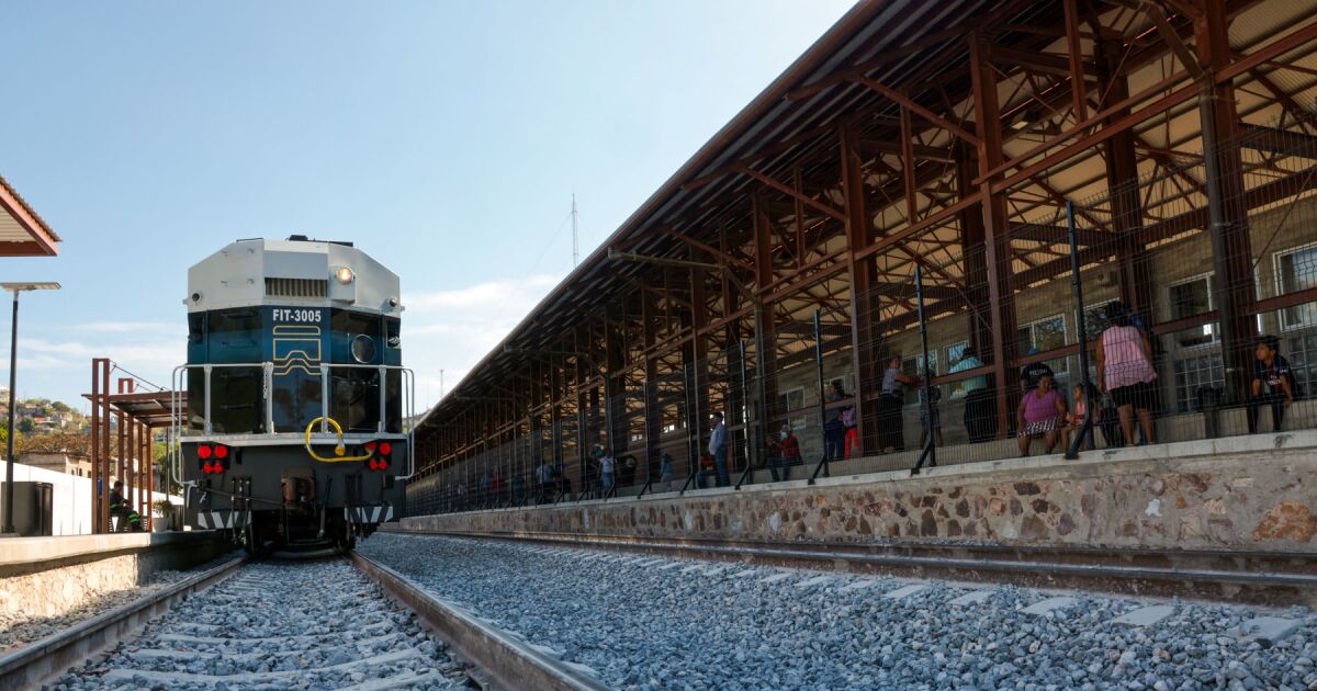 Transistmian Treni'nden yararlanmaya çalışıyor