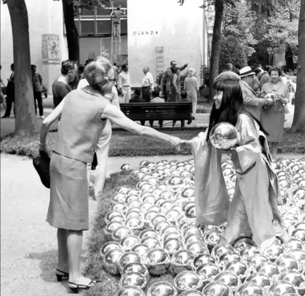 Narcissus_Garden_Yayoi_Kusama.jpg
