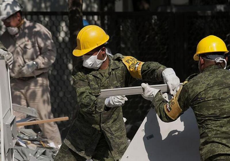 Pemex_escombros5