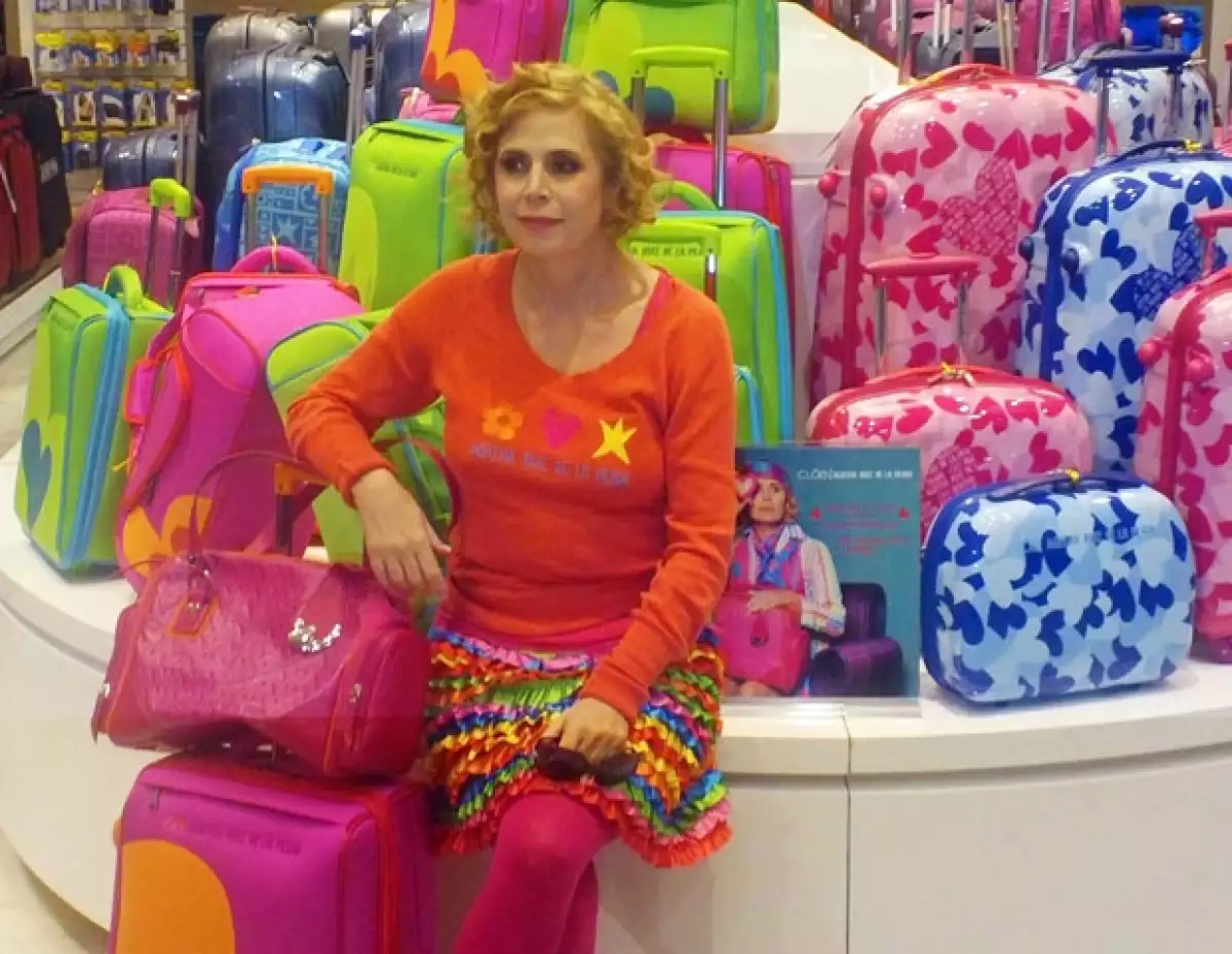 Es la primera vez que la diseñadora española trabaja en conjunción con una marca mexicana.