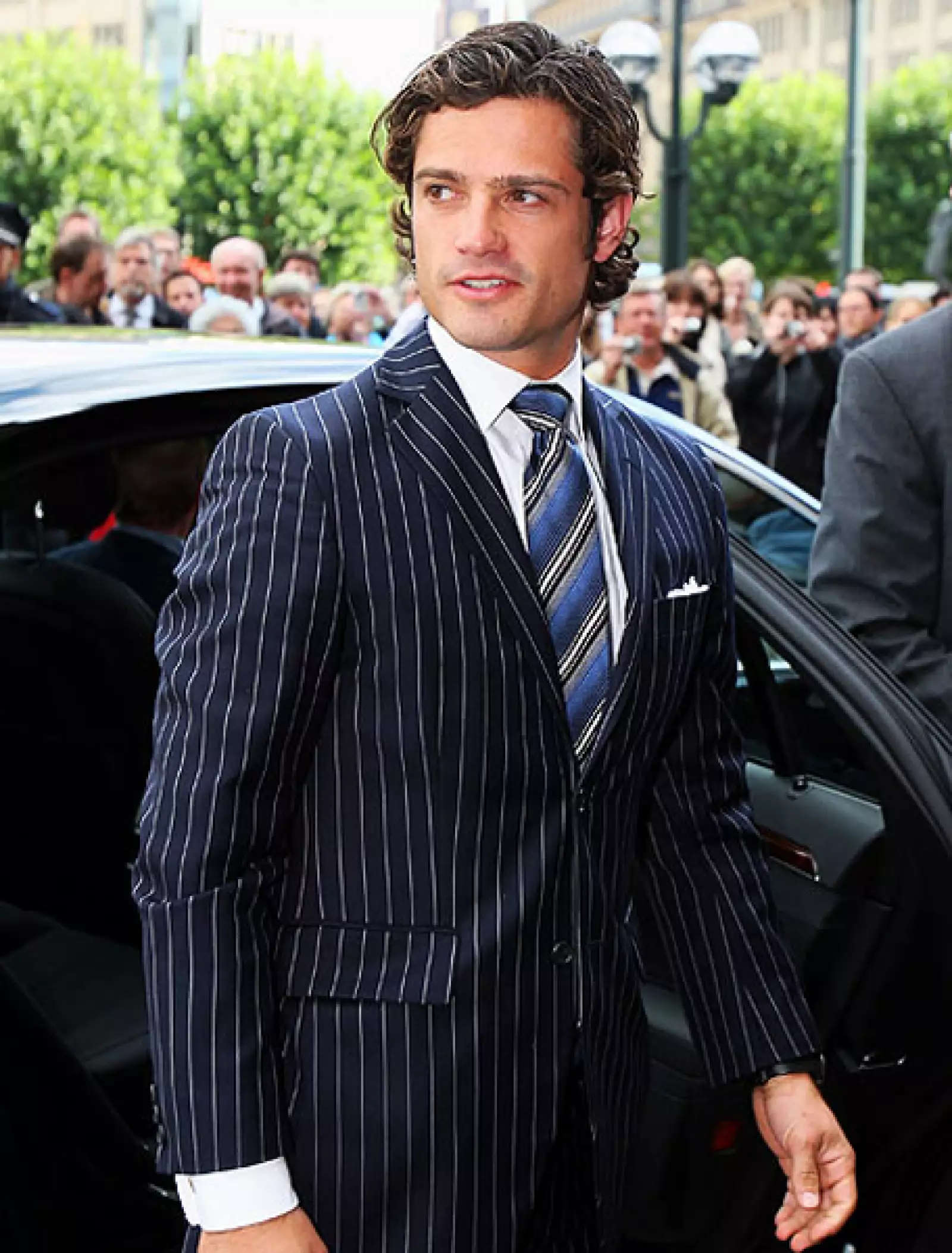 Luego de terminar una relación de 10 años el príncipe Carl Philip de Suecia, de 33 años, está de regreso en mundo de los solteros. Carl, quien posee un look digno de una estrella de Hollywood, es el segundo el línea al trono sueco.