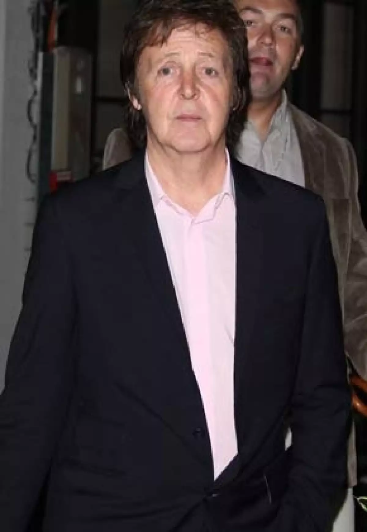 El cantante anunció que arrancará una serie de conciertos llamada "Buenas noches Europa".