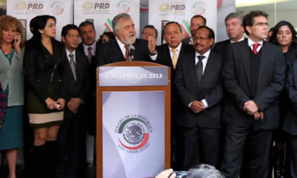 El PRD acusó al PRI de negociar la reforma energética sólo con el PAN y el Verde Ecologista. (Foto: Notimex)