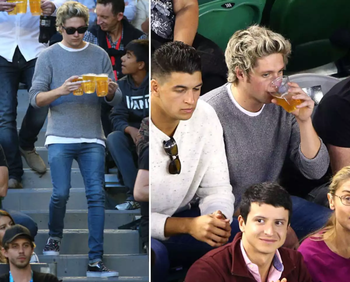 El cantante de 'One Direction' fue captado muy atento al partido de Novak Djokovic, en el Abierto de Australia, disfrutando libremente de unos vasos de cerveza.