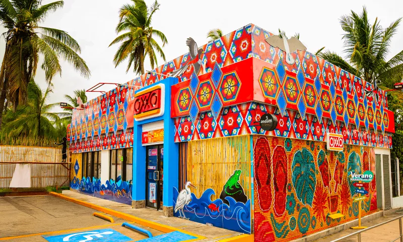 Oxxo cambia de imagen según en la región donde estés: así son los Oxxos Mágicos 