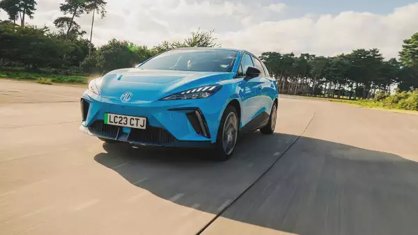 MG Motor lanza MG4 en México, un hatchback 100% eléctrico: este es su precio