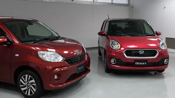 Toyota entra a la carrera de las automotrices por establecer sociedades con empresas de viajes a pedido.