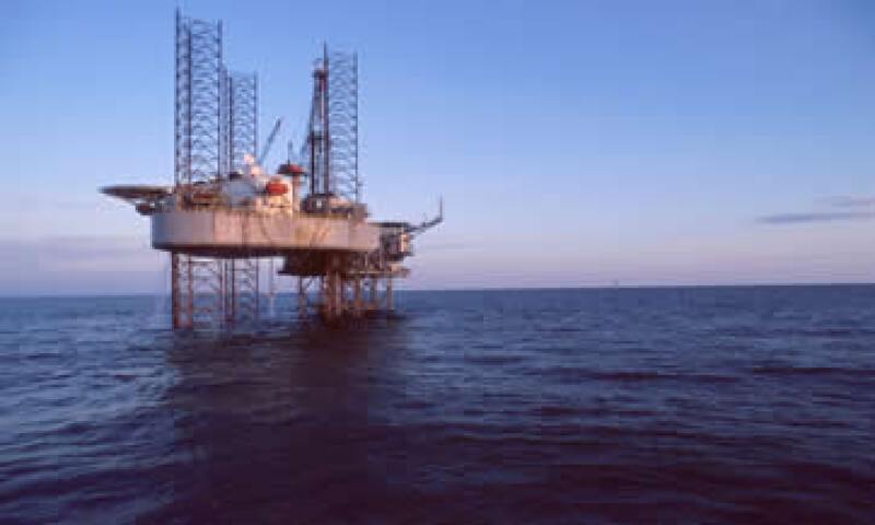 El petróleo de EU operó entre los 96.13 y los 99.32 dólares. (Foto: Photos to go)