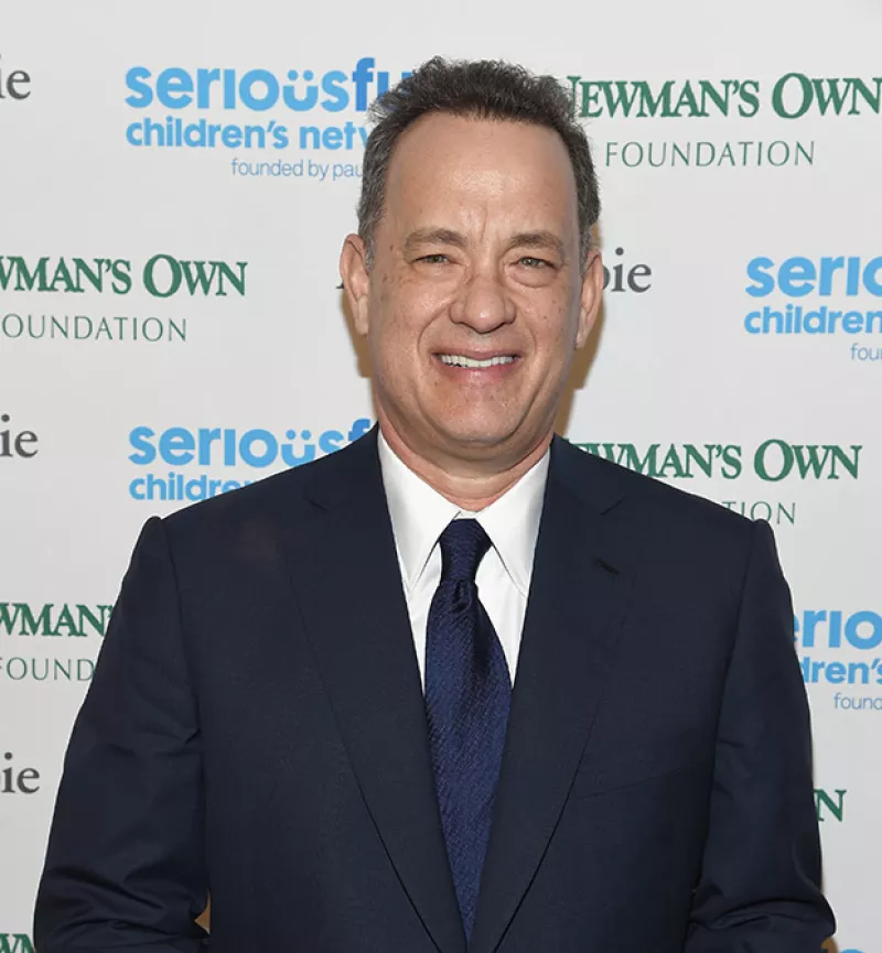 Se dice que Chet Hanks, de 26 años, está extraviado desde hace un mes; se sigue la pista de una llamada hecha supuestamente desde el desierto de Barstow, California.