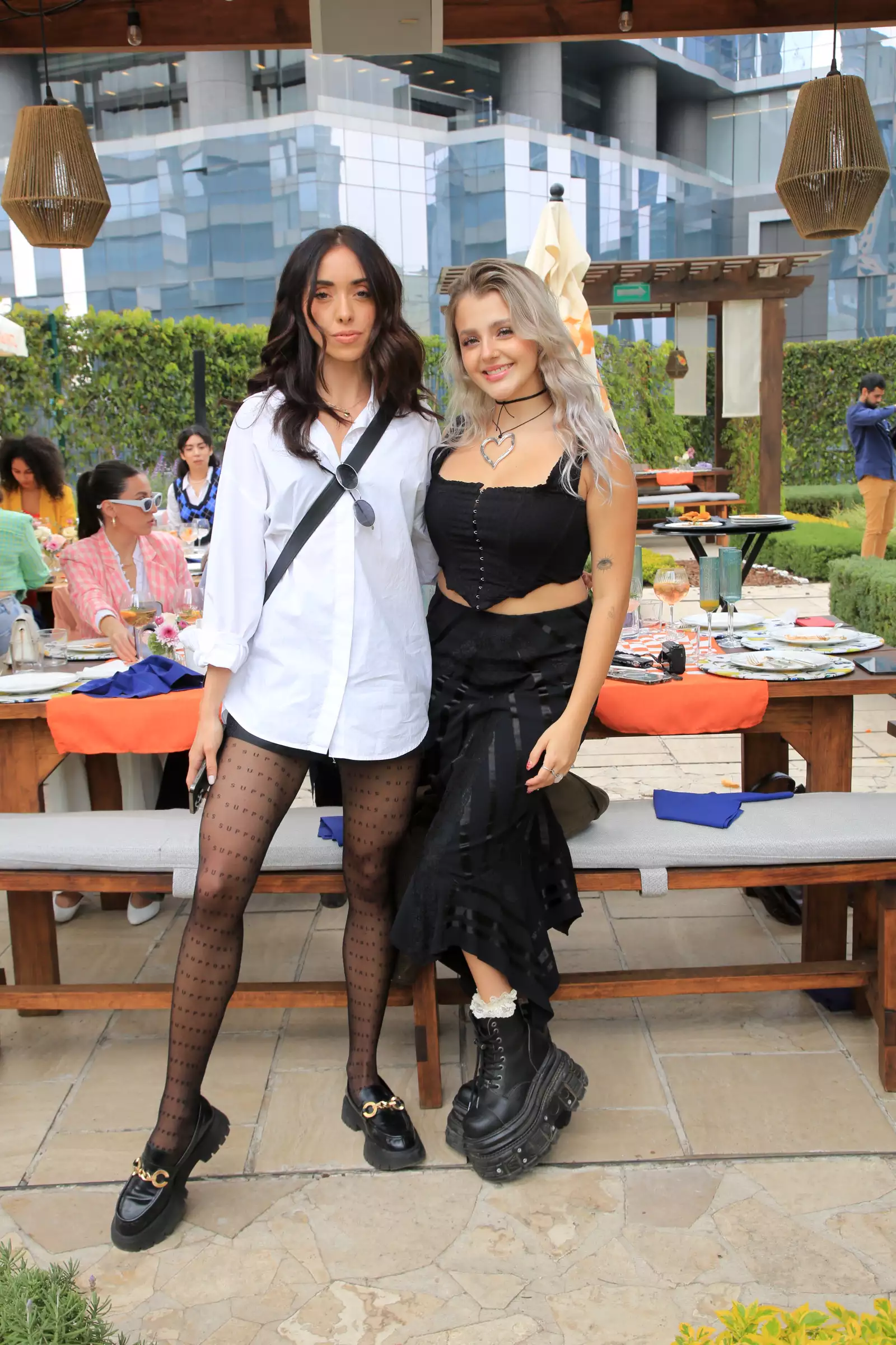 Paola Larragoiti y Monny Cardona 