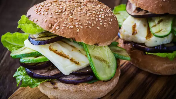 Grilled vegetable and haloumi burger with romaine lettuce