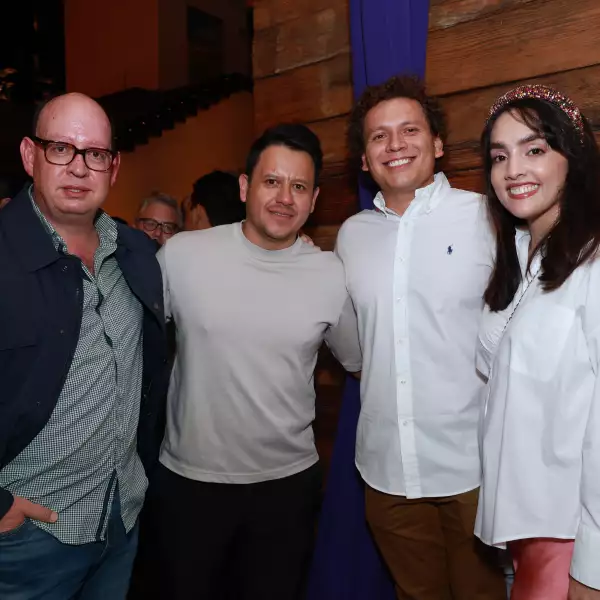 Luis Javier Cué, Ángel Vazquez , Orli del Ángel y Eliana Godi