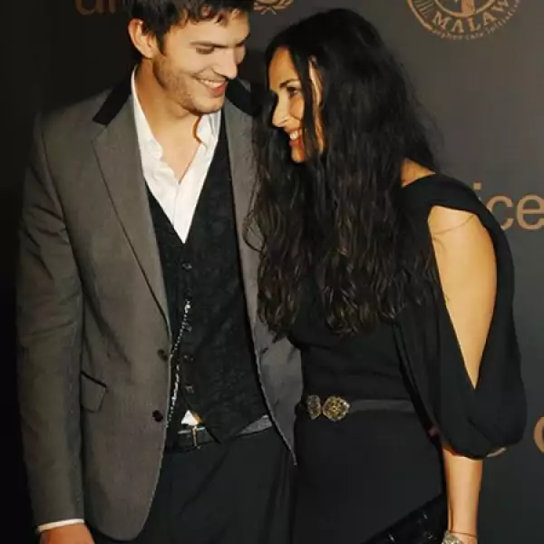Es por todos conocido que Demi es 15 años mayor que Ashton.