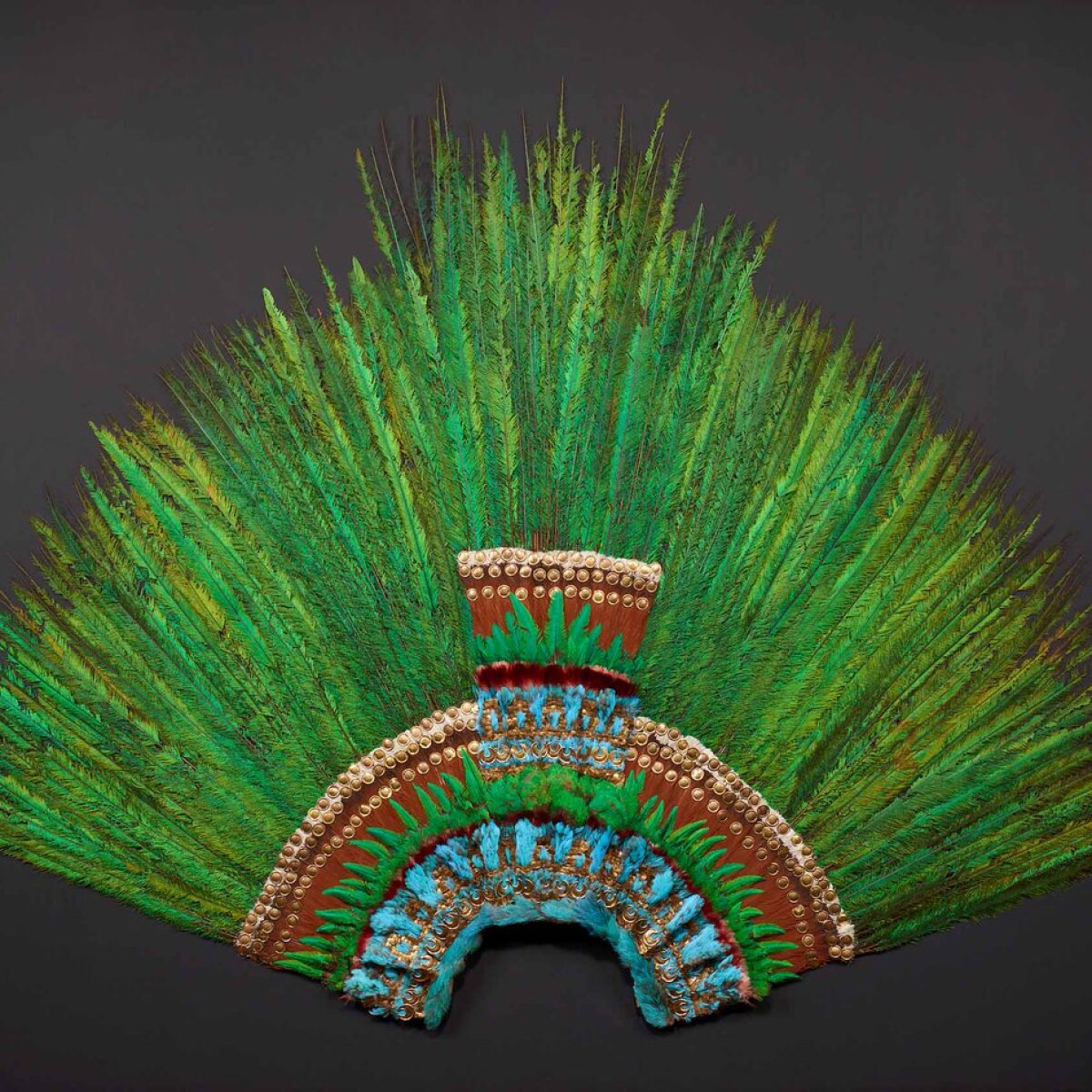Penacho de Moctezuma destaca en reinauguración del Weltmuseum de Viena
