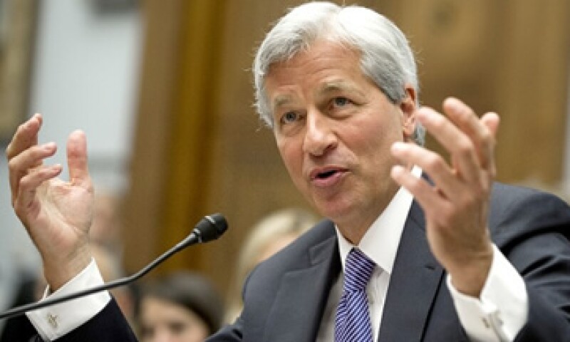 El presidente y director ejecutivo de JPMorgan, Jamie Dimon, recibe actualmente una compensación de 11.5 mdd al año. (Foto: Archivo)