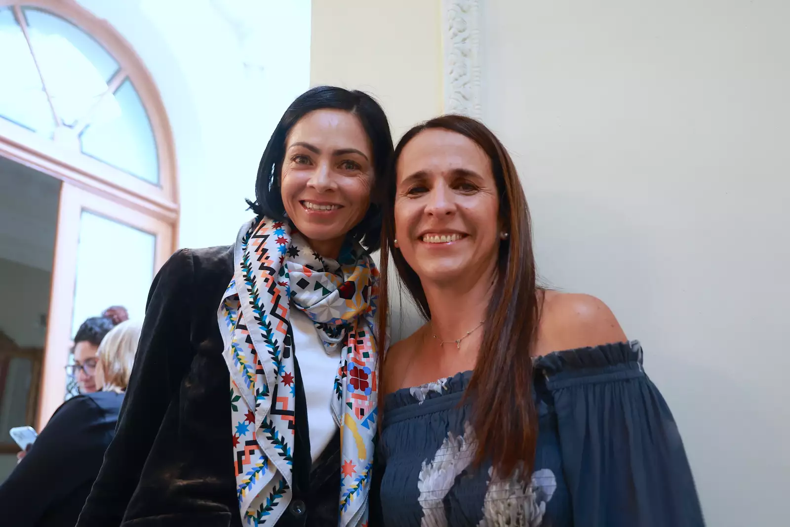 Celina del Villar y Grace Rojas 