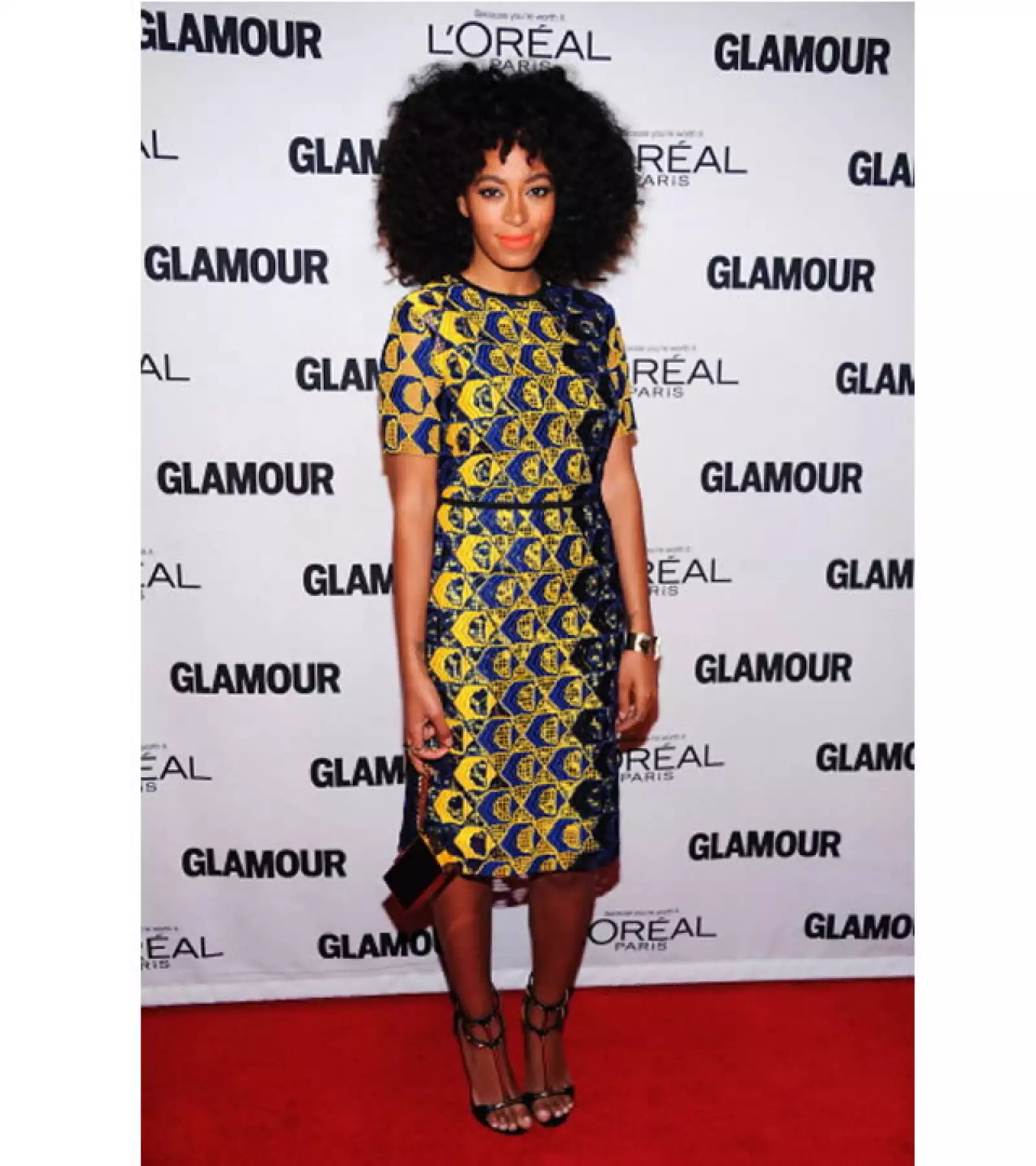 No encanta la opción de accesorios discretos pero acertados que eligió.