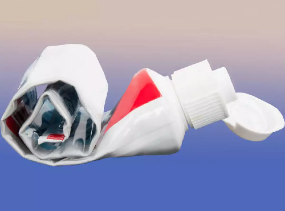 basura de pasta dental