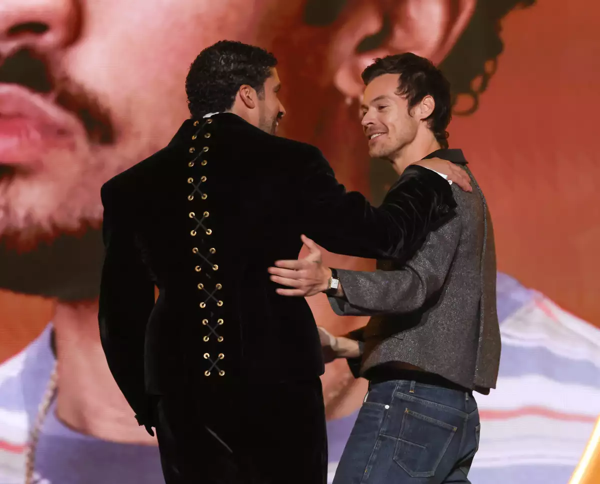 Harry Styles entrega Álbum del Año y Bad Bunny hace historia en los ...