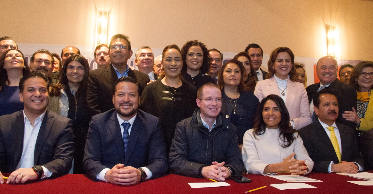 Línea a legisladores