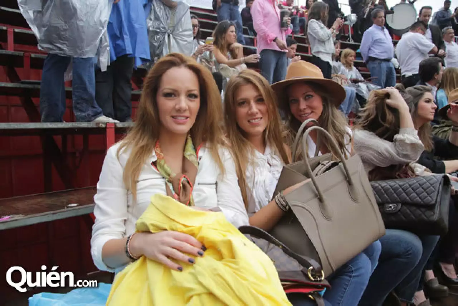 Liliana Hernández,Giovanna Laposs,Paola Henaine