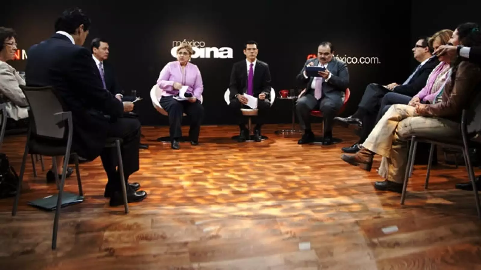 Foro, cnn, transición, equipo, peña, 9