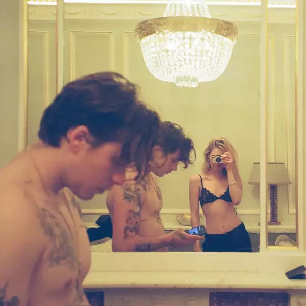 Nicole-Peltz-post-Instagram