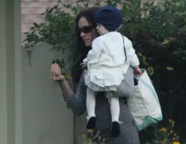 Julia Roberts gasta 8 mil dólares por cada uno de sus pequeños.