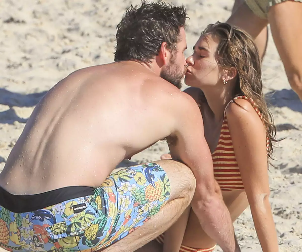 PREMIUM EXC Liam Hemsworth,Gabriella Brooks