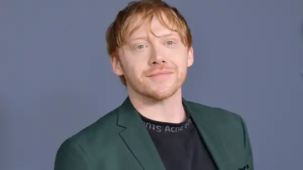 Rupert Grint regresa como Ron Weasley.
