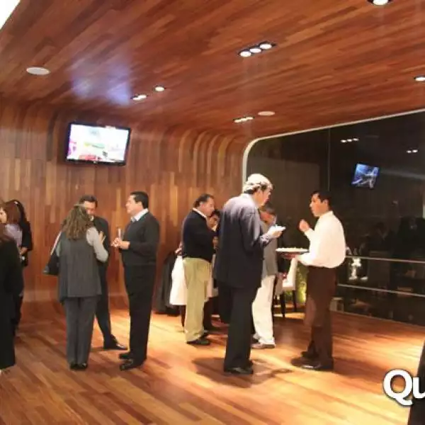 Inauguración restaurante POUI