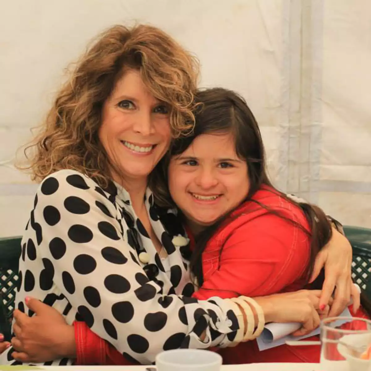 A sus 19 años, esta joven procedente de Guatemala cumplió sus sueños como diseñadora de moda en el Fashion Week de la capital británica.