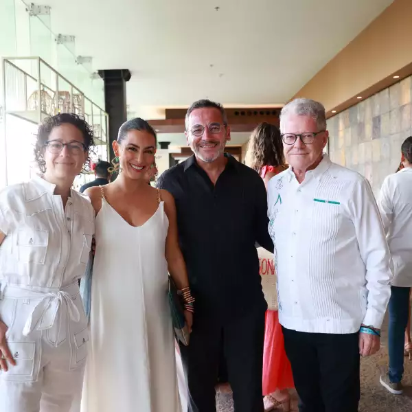 Michelle Fridman, Claudia Lizaldi, Germán Bricio y Sergio Sarmi