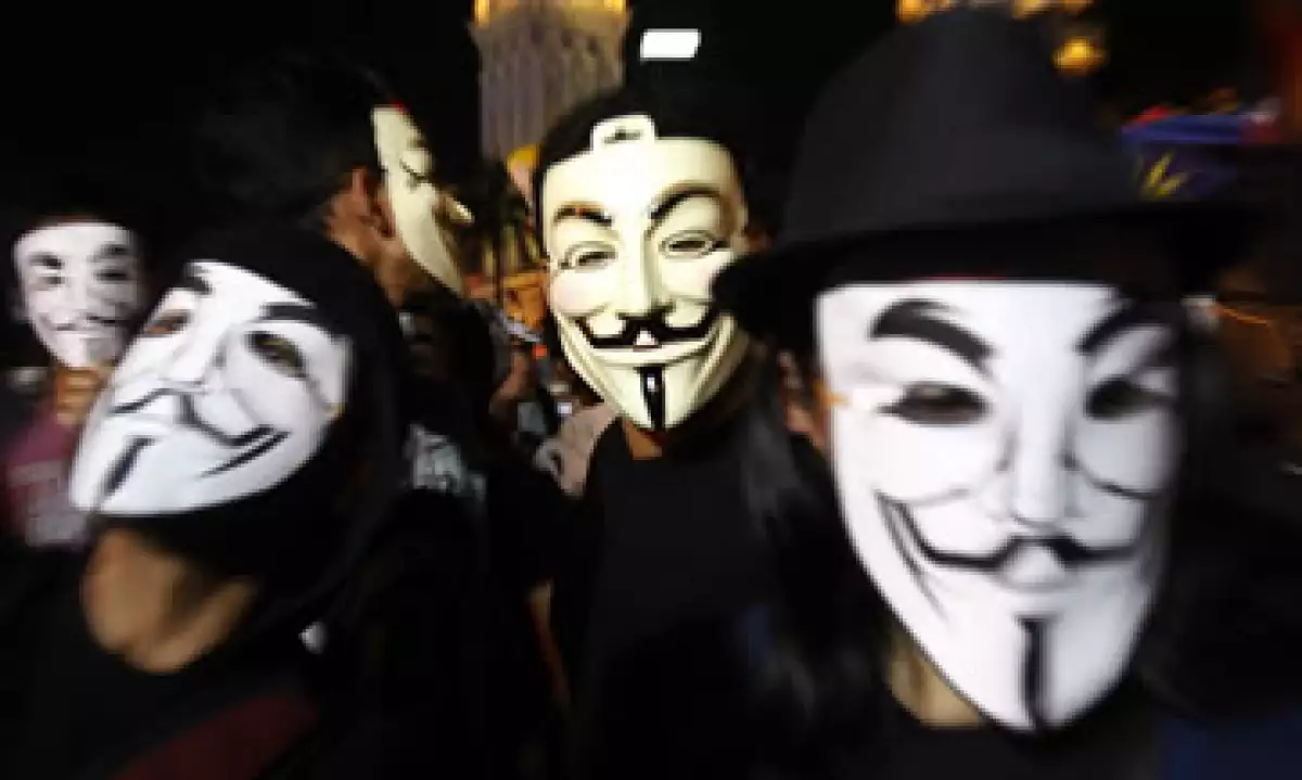 Los títulos de las páginas hackeadas fueron cambiados a #Op Fariseo. (Foto: AP)