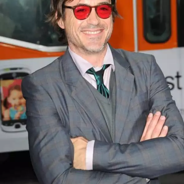 Robert Downey Jr. se colocó en la séptima posición con 22 millones de dólares, dinero que recaudó con sus cintas “Iron Man” y “Sherlock Holmes”.