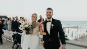 novios-playa-boda.jpeg
