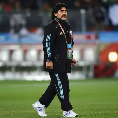 armando maradona muerte .png