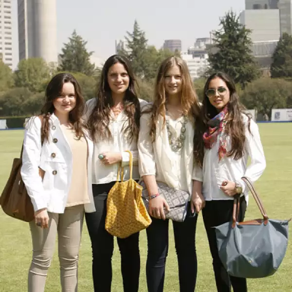 Regina Olivier,Rocio Linedo,Andrea Funtanet,Johanna Serna