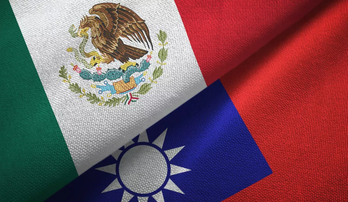 (Las banderas de México y Taiwán)