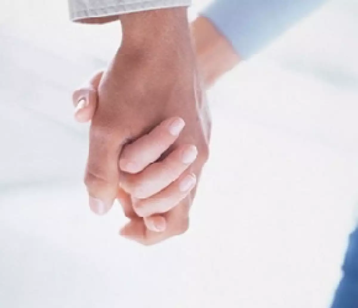 Cuando una pareja de novios ha decidido unir su vida en pareja a través del sacramento de matrimonio de la iglesia católica, deben de cumplir con una serie de requisitos obligatorios.