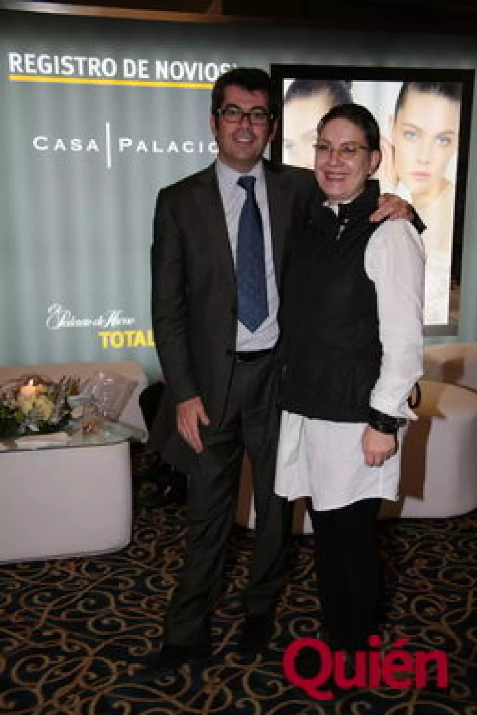 Carlos Salcido, Covadonga Blanco