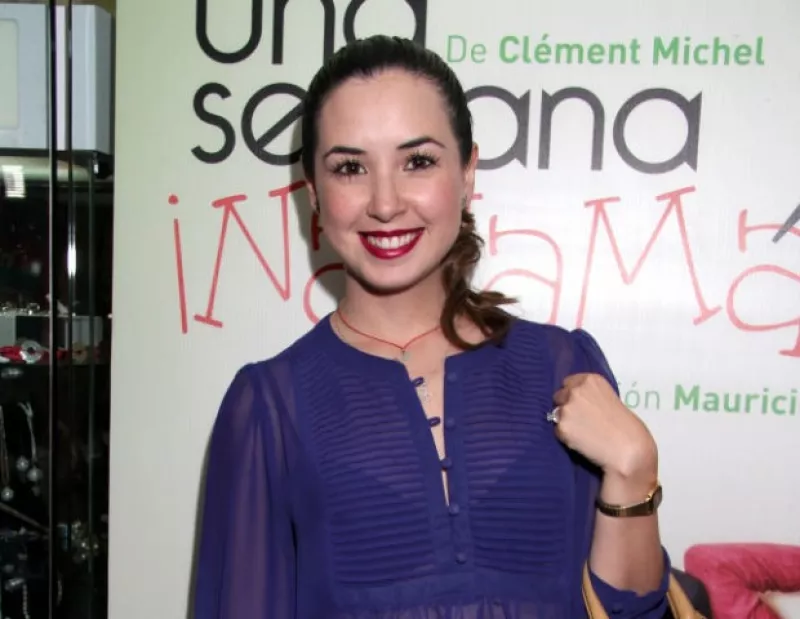 La actriz y conductora nos compartió su sentir al ser una mujer comprometida y la sorpresa de ese momento tan especial.