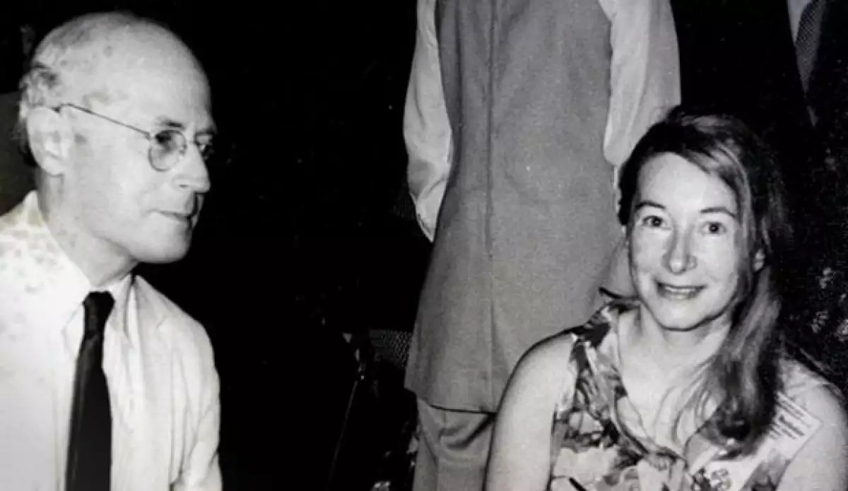 Anna-Teresa Tymieniecka con su esposo Hendrik Houthakker.