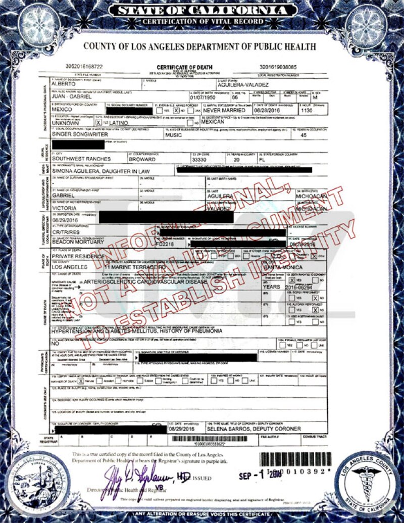 En el certificado resaltan las causas que provocaron la repentina muerte del cantante mexicano a los 66 años.