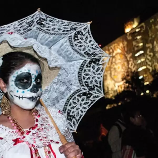 La UNAM recibe las ofrendas de muertos