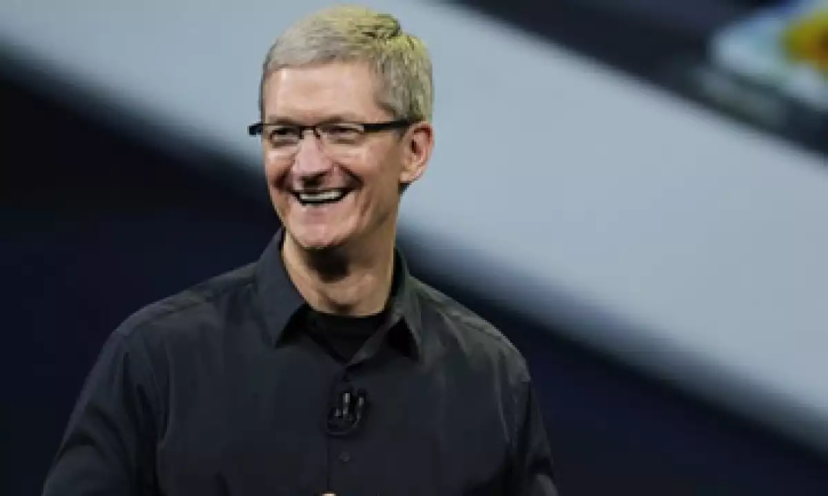 Tim Cook siempre rinde homenaje al legado de Jobs, pero no pide disculpas por trazar un nuevo rumbo en Apple. (Foto: AP)