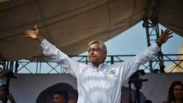 Liderando la encuesta