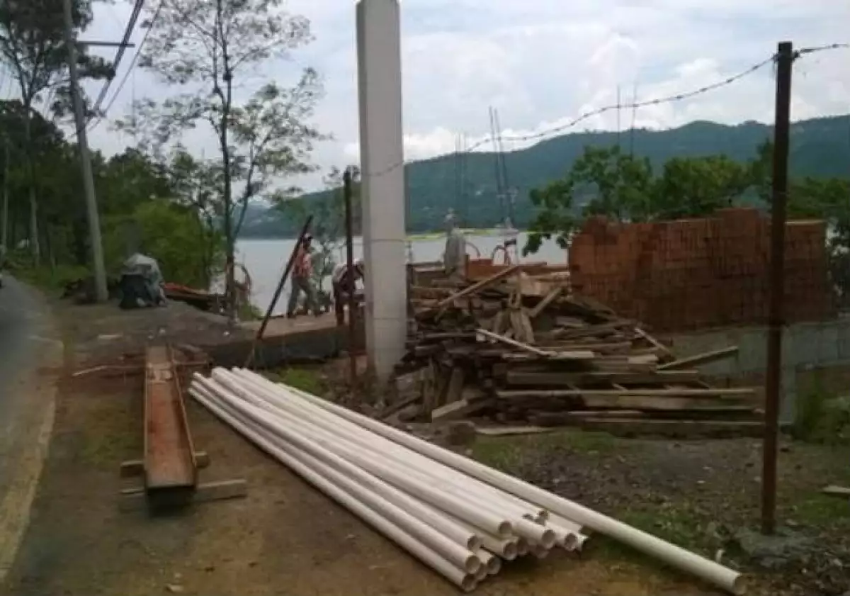 Profepa clausura obras en Valle de Bravo